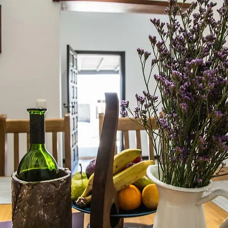 בית נופש Casa - Jacuzzi, Wifi & Bbq