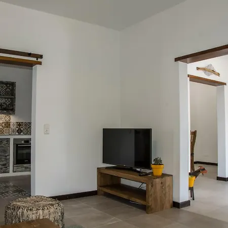 בית נופש Casa - Jacuzzi, Wifi & Bbq Tahiche